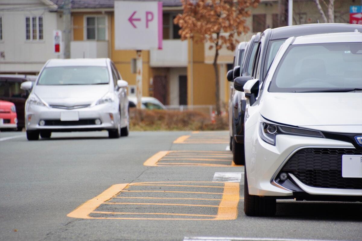 駐車場内の事故は軽微なものも警察を呼ぶべき.jpg